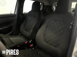 RENAULT - KWID 1.0 12V SCE FLEX ZEN MANUAL - 2022/2023 - BRANCA - R$ 49.900,00