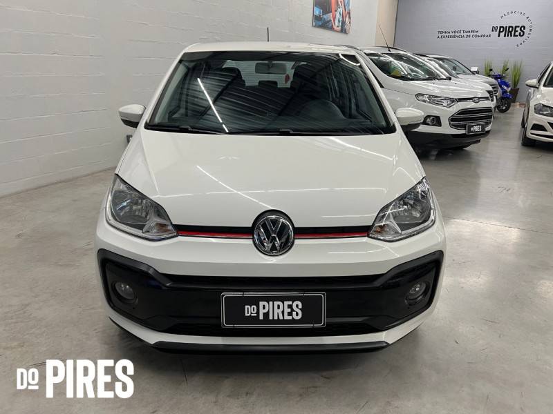 VOLKSWAGEN - UP - 2018/2019 - Branca - R$ 63.900,00