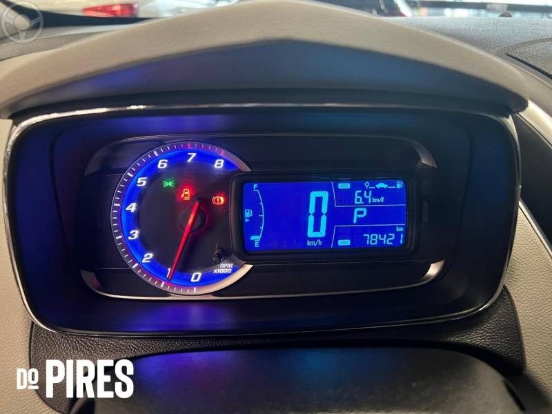 CHEVROLET - TRACKER 1.8 MPFI LTZ 4X2 16V FLEX 4P AUTOMÁTICO - 2014/2015 - BRANCA - R$ 72.900,00